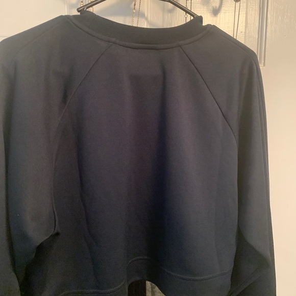 Nike Cropped Sweatshirt for Women Size Small. See pics for Measurements. - Picture 5 of 10